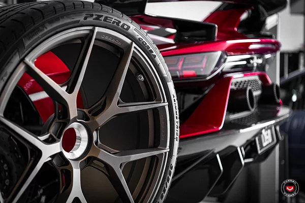 Фото дисков Vossen S21-01 Сатиновая бронза на Lamborghini Aventador