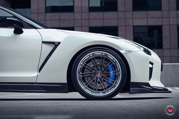 Nissan GT-R