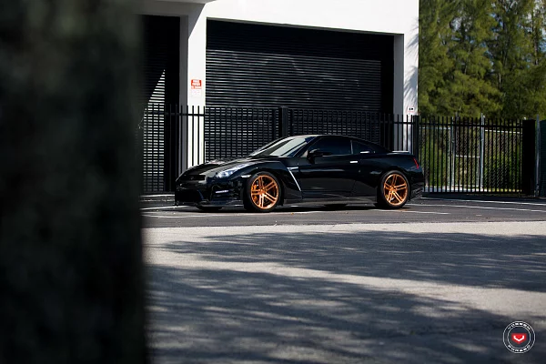 Фото дисков Vossen CG-202 Глянцевая медь на Nissan GT-R