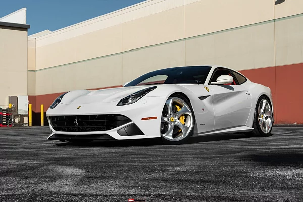 Фото дисков HRE 522M Глянцевый лак на Ferrari F12