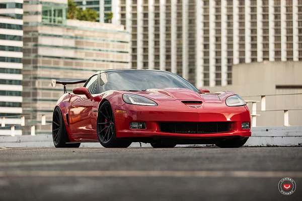 Фото дисков Vossen M-X2 Черный сатин на Chevrolet Corvette C6