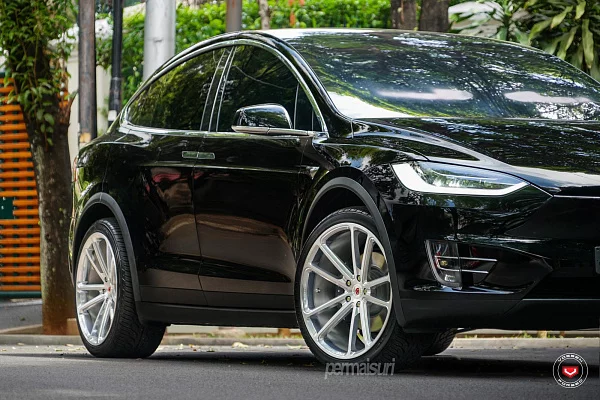 Фото дисков Vossen CG-203 Глянцевый лак на Tesla Model X