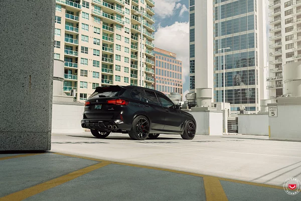 Фото дисков Vossen EVO-4 Черный глянец на BMW X5/X5 M (G05/F95)