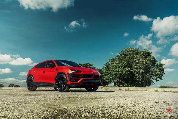 Фото дисков Vossen EVO-2 Черный глянец на Lamborghini Urus