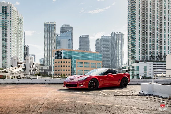 Фото дисков Vossen M-X2 Черный сатин на Chevrolet Corvette C6