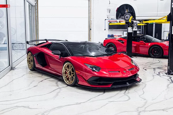Lamborghini Aventador SVJ