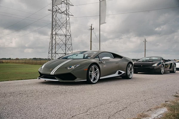 Фото дисков HRE P207 Сатиновый лак на Lamborghini Huracan