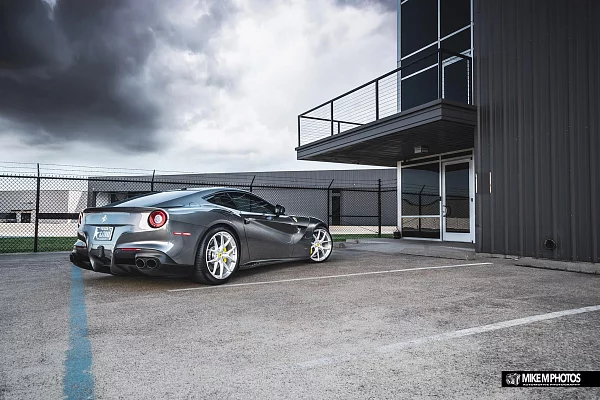 Фото дисков HRE P101 Глянцевый лак на Ferrari F12