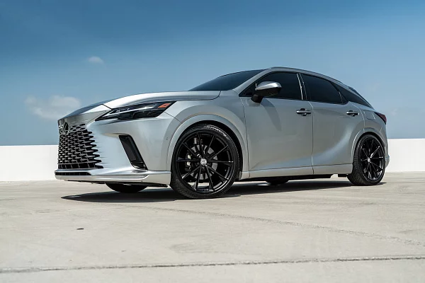 Фото дисков HRE P204 Черный сатин на Lexus RX V