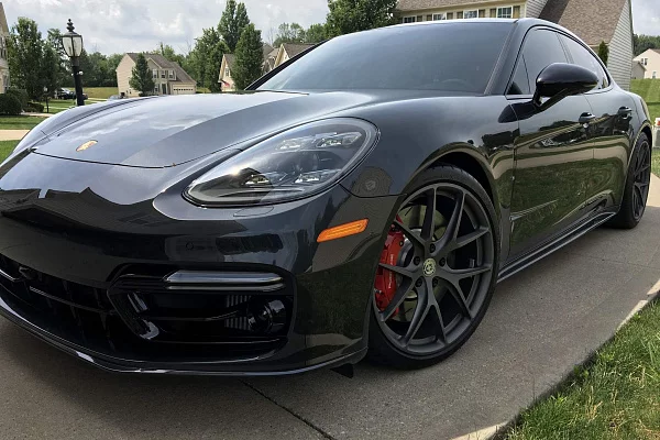 Фото дисков HRE P101 Сатиновый графит на Porsche Panamera II