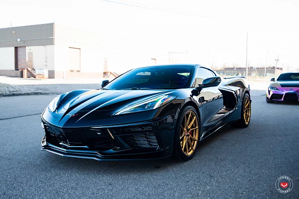 Фото дисков Vossen EVO-2 Глянцевое золото на Chevrolet Corvette C8