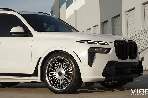 Фото дисков Vossen HF-8 Глянцевый лак на BMW X7 (G07)