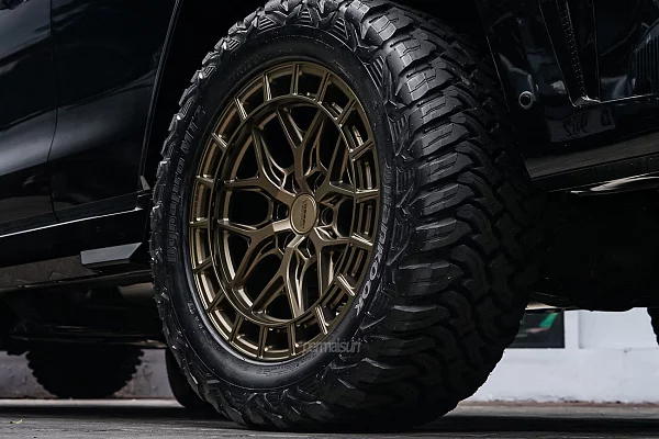 Фото дисков Vossen HFX-1 (6-Lug) Сатиновая бронза на Tank 300