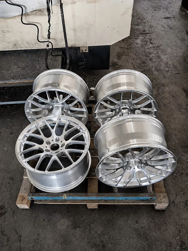 19" диски в дизайне BMW 359M и окрасе Hyper Silver