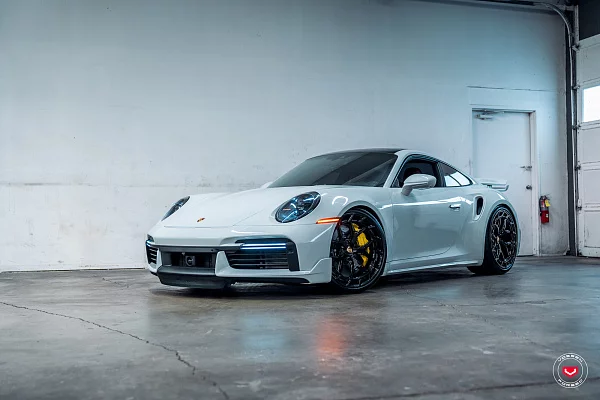 Фото дисков Vossen LC3-01T Черный глянец на Porsche 911 VIII