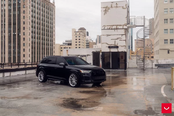 Фото дисков Vossen HFX-2 (5-Lug) Серебро на Audi Q7 (4M)