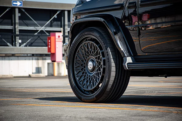 Фото дисков HRE 501 GTM Черный сатин на Mercedes-Benz G-Class III