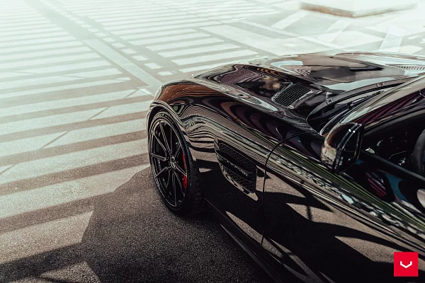 Фото дисков Vossen M-X2 Черный глянец на Mercedes-Benz AMG GT I