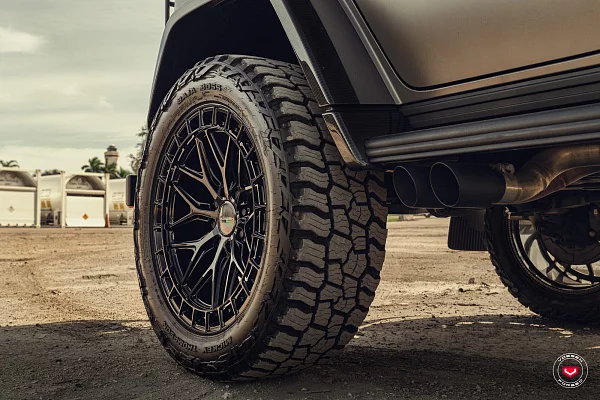 Фото дисков Vossen LC3-01 Черный глянец на Mercedes-Benz G-Class III