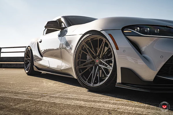 Фото дисков Vossen M-X6 Сатиновая бронза на Toyota Supra A90