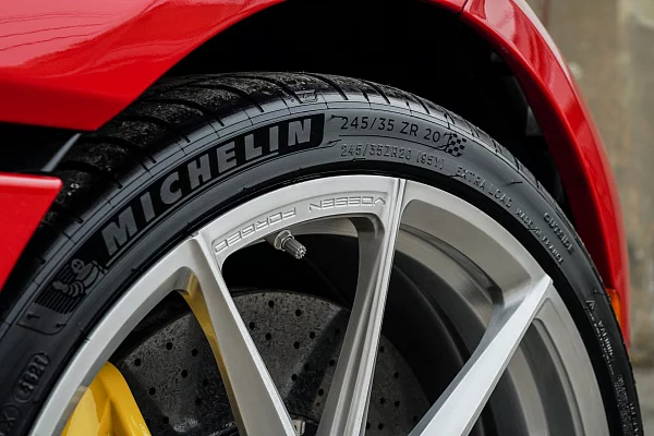 Фото дисков Vossen EVO-2 Сатиновый лак на Ferrari Portofino