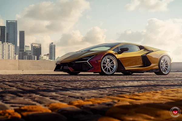 Фото дисков Vossen VPS-2 (3-Piece) Глянцевый лак на Lamborghini Revuelto