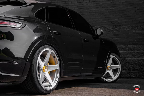 Фото дисков Vossen GEN-01 Сатиновый лак на Porsche Cayenne III