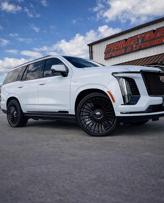 Фото дисков Kapletta Черный глянец на Cadillac Escalade V