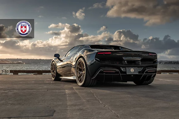 Фото дисков HRE R101 Lightweight Глянцевое темное золото на Ferrari 296