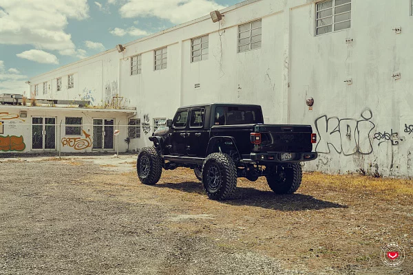 Фото дисков Vossen LC3-01 Черный сатин на Jeep Gladiator II (JT)