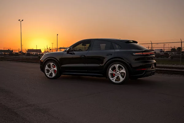 Фото дисков HRE 522M Глянцевый лак на Porsche Cayenne III