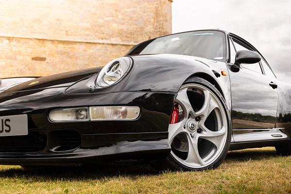 Фото дисков HRE 522M Серебро на Porsche 911 IV