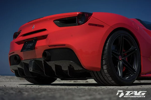 Фото дисков HRE P207 Черный сатин на Ferrari 488