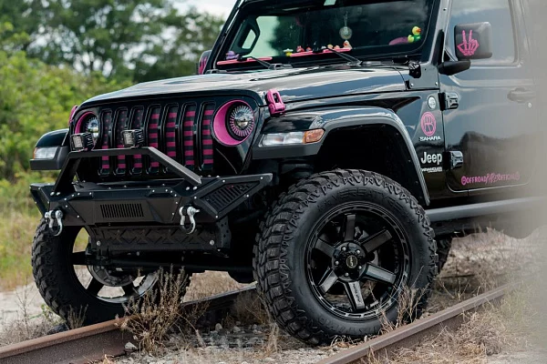 Фото дисков 4PLAY 4P63 Черный глянец на Jeep Wrangler IV (JL)