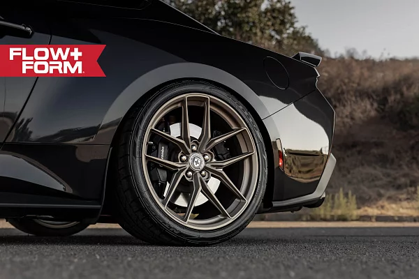 Фото дисков HRE FF21 Сатиновая шампань на Ford Mustang VI