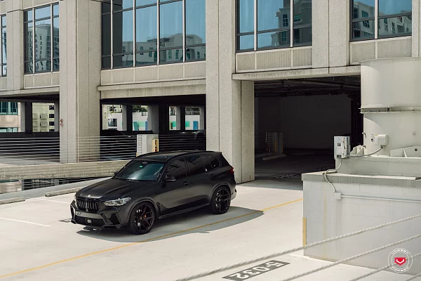 Фото дисков Vossen EVO-4 Черный глянец на BMW X5/X5 M (G05/F95)
