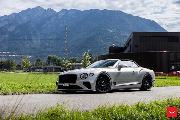 Фото дисков Vossen HF-8 Черный глянец на Bentley Continental GT III