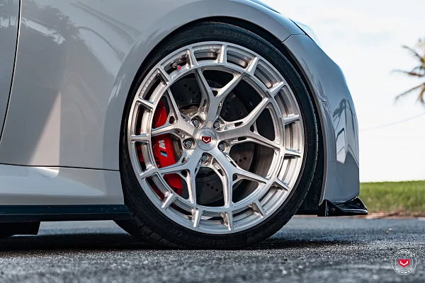 Фото дисков Vossen LC3-01 Глянцевый лак на BMW 2/M2 (G42/G87)