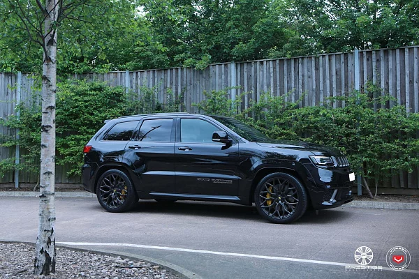 Фото дисков Vossen S17-01 Глянцевый темный лак на Jeep Grand Cherokee IV