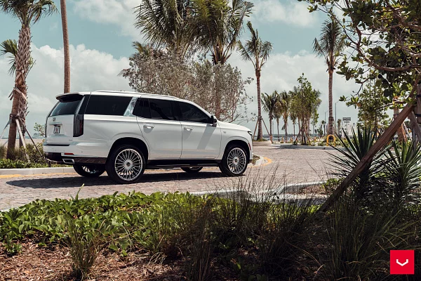 Фото дисков Vossen HF-8 Глянцевый лак на Cadillac Escalade V