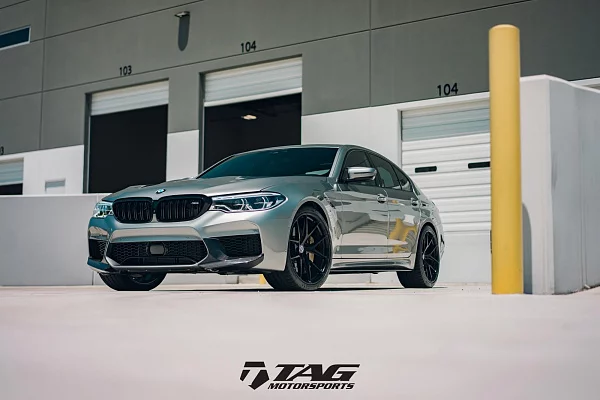 Фото дисков HRE P101 Черный глянец на BMW 5/M5 (G30/F90)