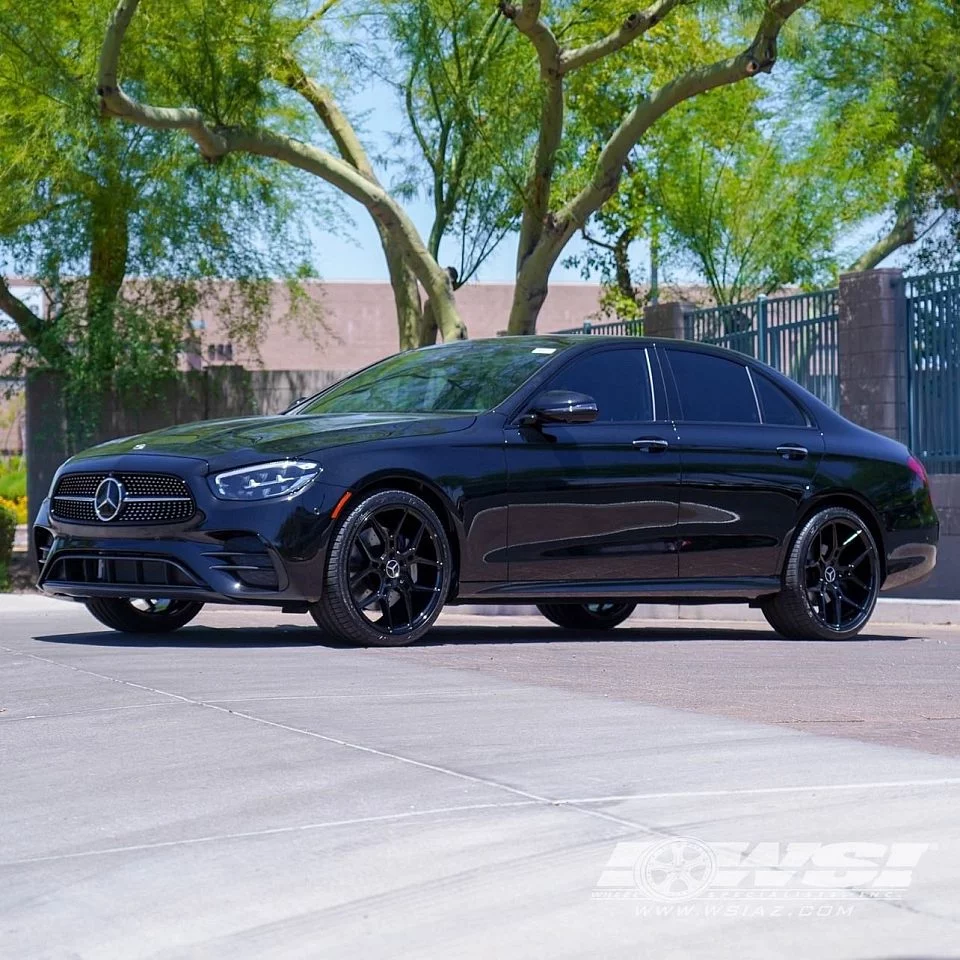 Giovanna Haleb / Mercedes-Benz E-Class (W213, S213, C238)