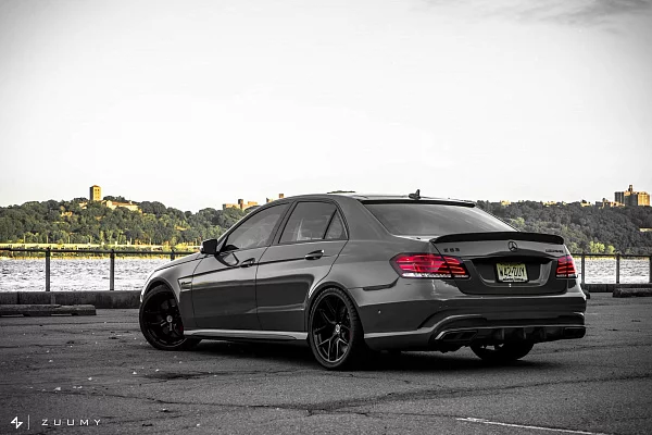 Mercedes-Benz E63 AMG