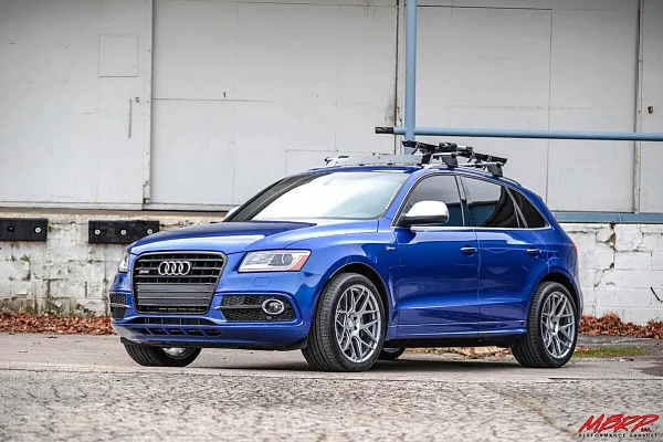 Фото дисков HRE FF01 Серебро на Audi Q5 (8R)