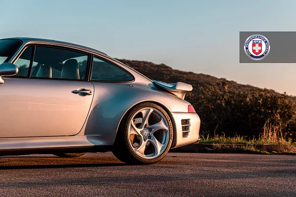 Фото дисков HRE 522M Серебро на Porsche 911 IV