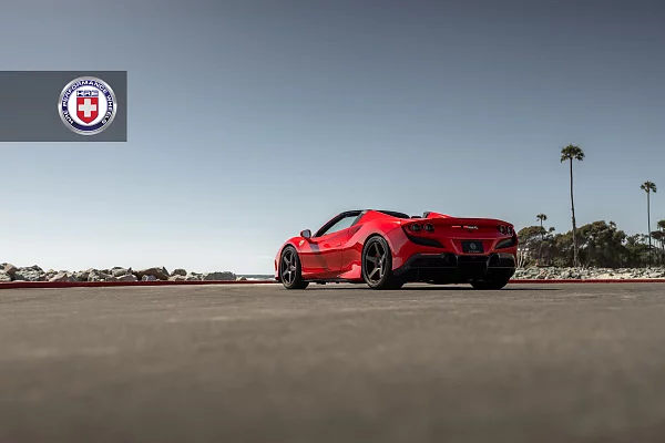 Фото дисков HRE 305 GTS Сатиновая бронза на Ferrari F8