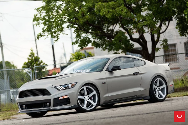 Фото дисков Vossen CV3 Серебро на Ford Mustang VI