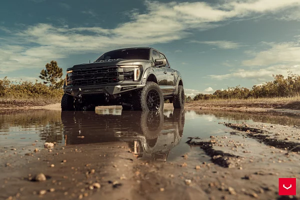 Фото дисков Vossen HFX-1 (6-Lug) Черный глянец на Ford F-150 XIV