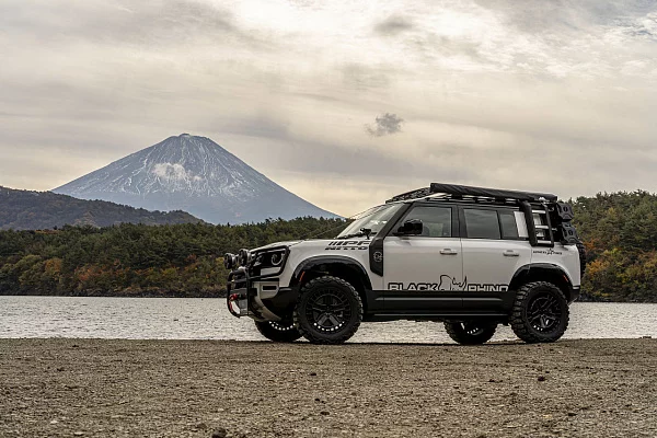 Фото дисков Black Rhino ALSTON Черный сатин на Land Rover Defender II