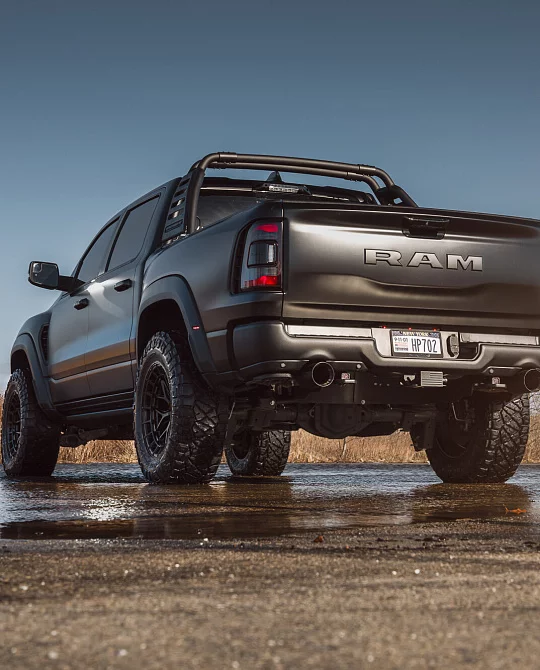 Фото дисков HFX-1 (6-Lug) Черный сатин на Ram 1500 V